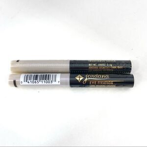 Silver Eye Shadow
